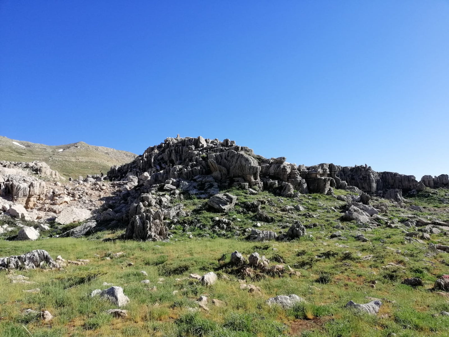 Land for sale in Laklouk - أرض للبيع في اللقلوق