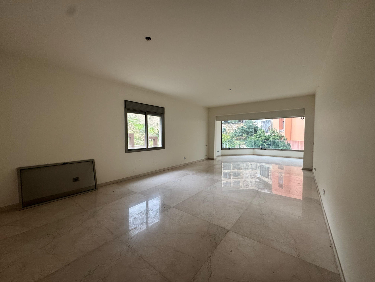 Apartment for sale in Bsalim - شقة للبيع في بساليم