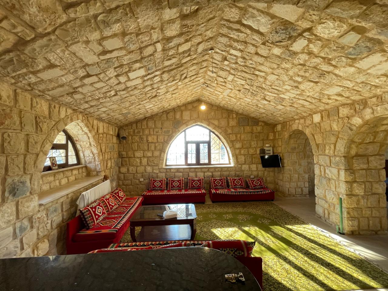 Land with an Old House for sale in Batroun - أرض مع منزل قديم للبيع في