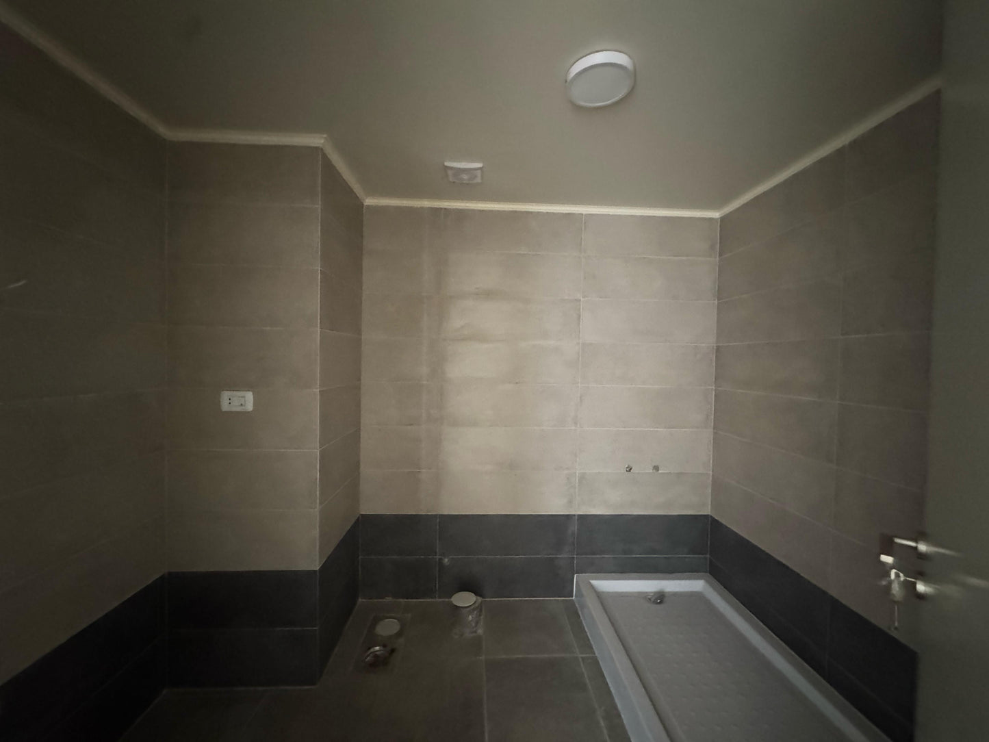 Apartment for sale in Tilal Ain Saadeh - شقة للبيع في تلال عين سعادة