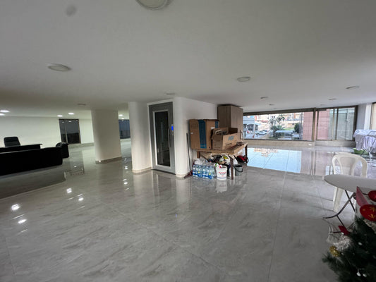 Show Room for rent in Sen El Fil - معرض للإيجار في سن الفيل