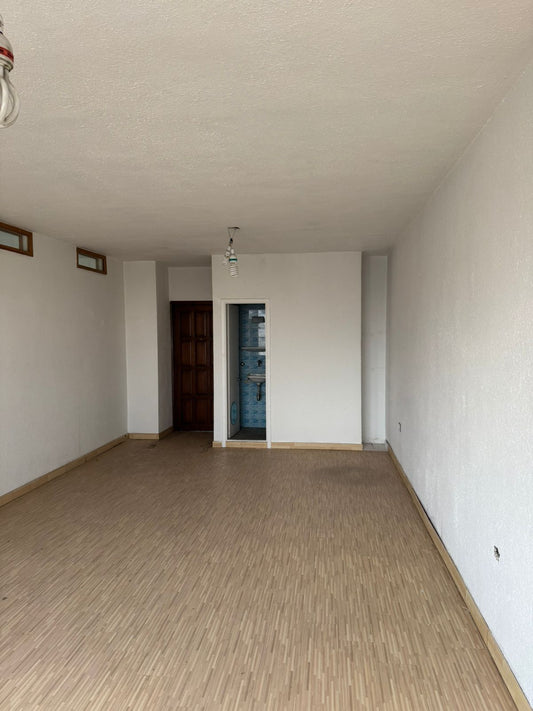 Showroom for sale in Sed El Baouchriyeh - معرض للبيع في سد البوشريه