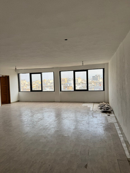 Showroom for sale in Sed El Baouchriyeh - معرض للبيع في سد البوشريه