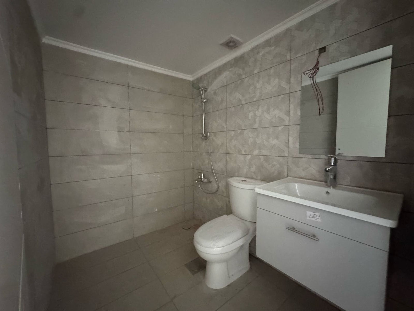 Apartment for sale in Tilal Ain Saadeh - شقة للبيع في تلال عين سعادة