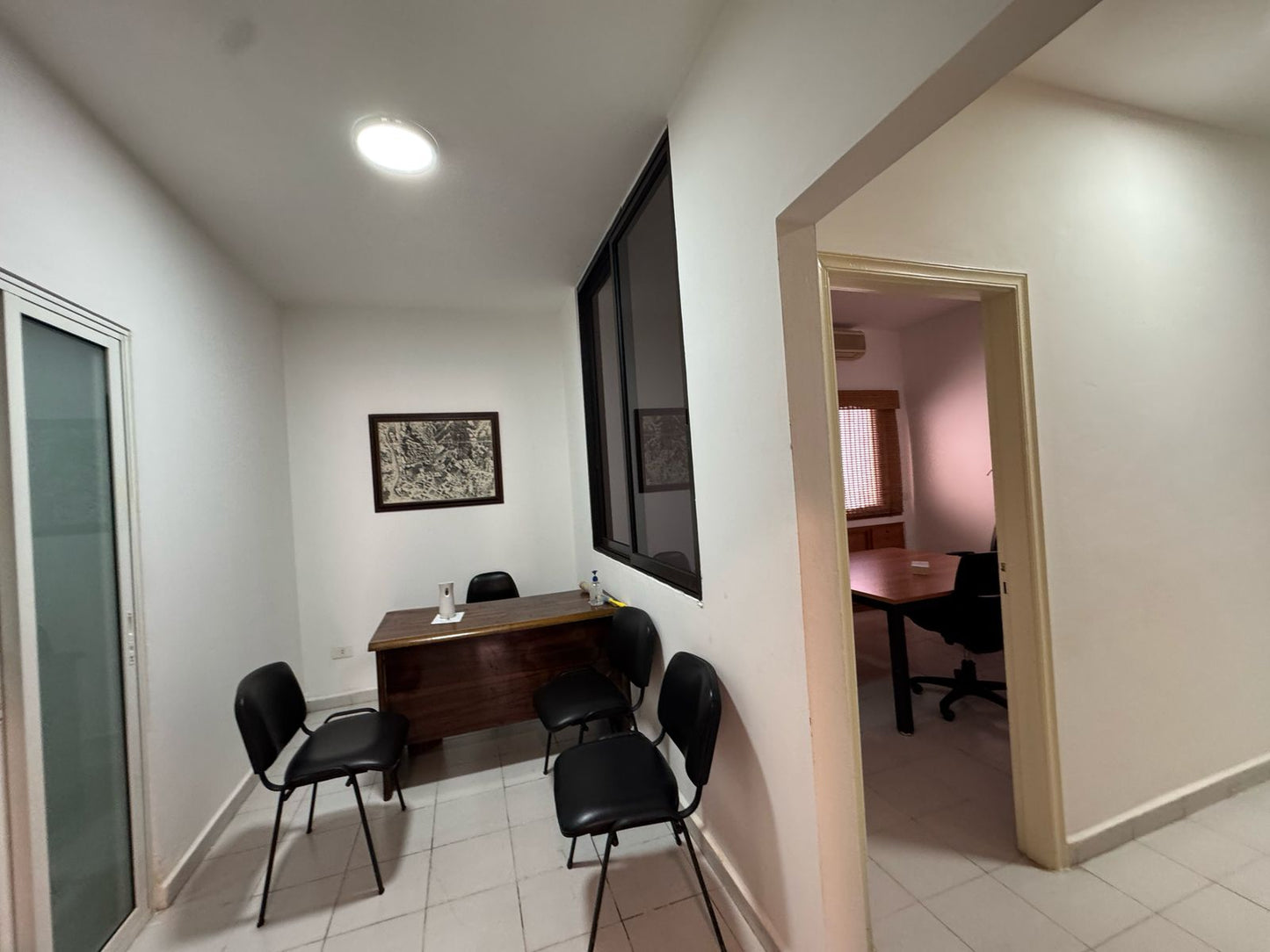 Office for rent in Baouchriyeh - مكتب للإيجار في البوشريه