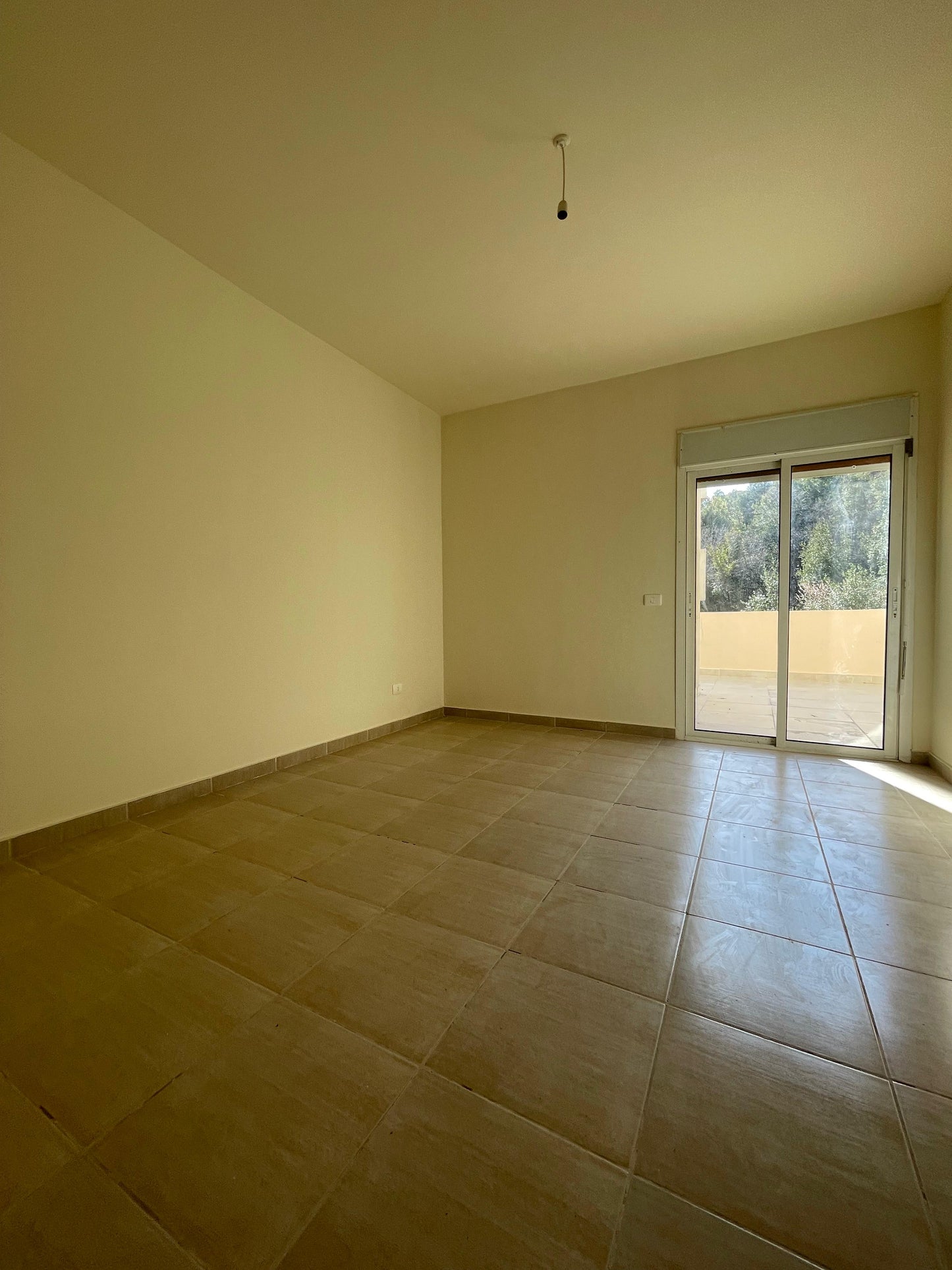 Apartment for sale in Ajaltoun - شقة للبيع في عجلتون