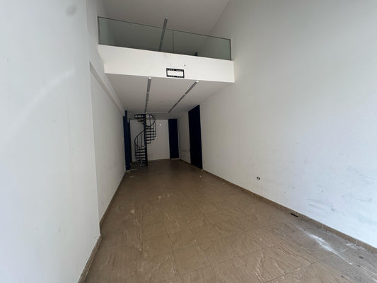Shop for rent in Jdeideh - محل للإيجار في الجديدة