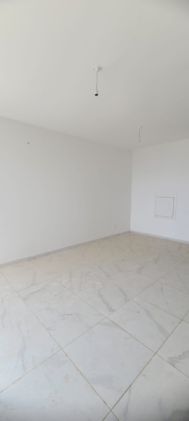 Apartment for sale in Amchit - شقة للبيع في عمشيت