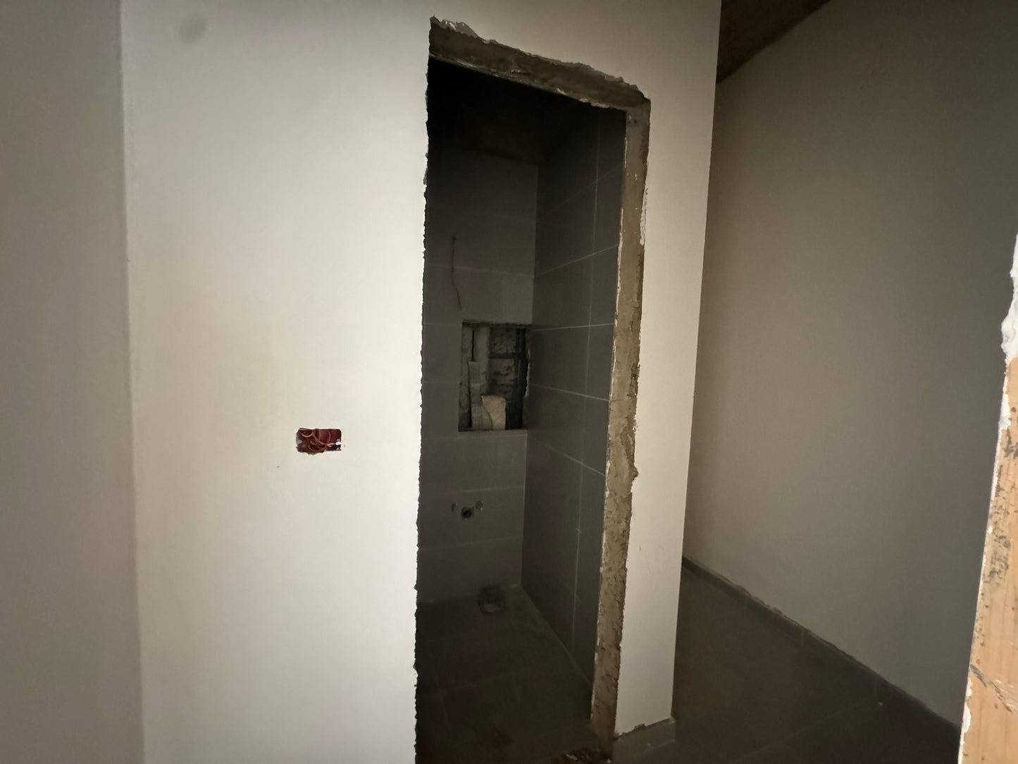 Apartment for sale in Tilal Ain Saadeh -شقة للبيع في تلال عين سعاده