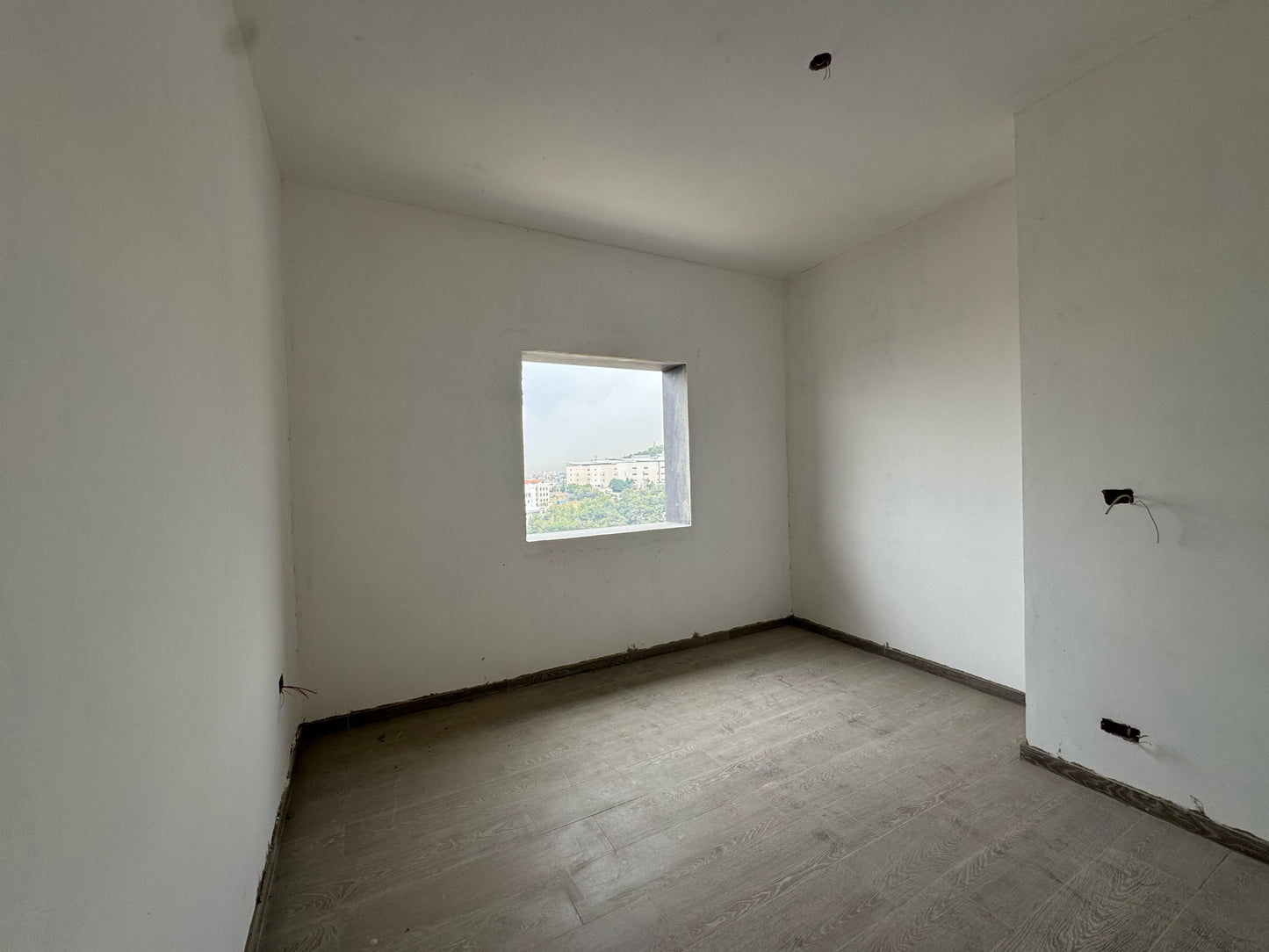 Apartment for sale in Tilal Ain Saadeh - شقة للبيع في تلال عين سعاده