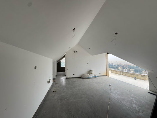 Rooftop for sale in Tilal Ain Saadeh - روف للبيع في تلال عين سعادة