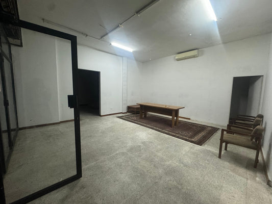 Store for rent in Jdeideh - محل للإيجار في الجديدة