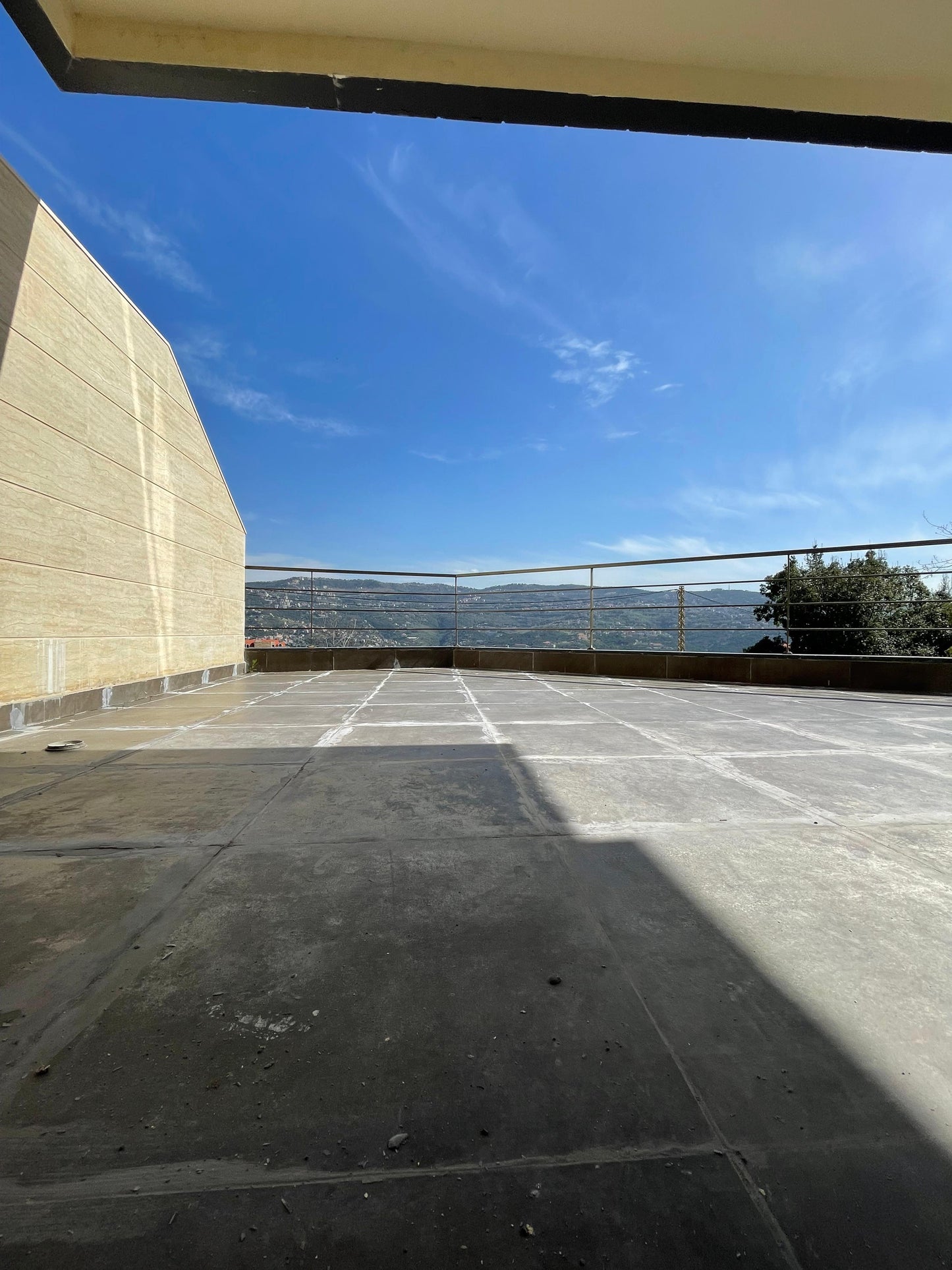 Apartment for sale in Ajaltoun - شقة للبيع في عجلتون