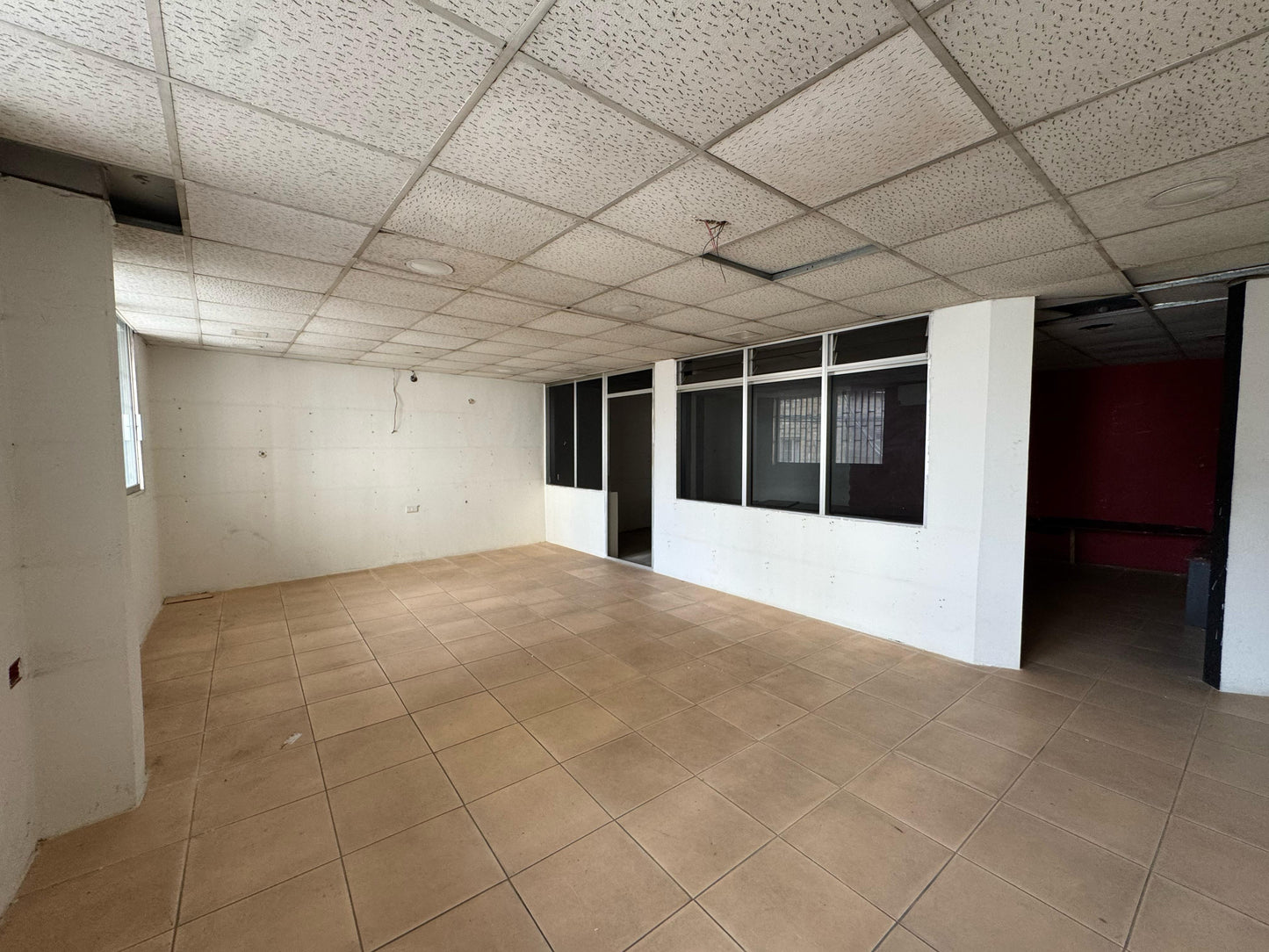 Store for sale in Jdeideh - محل للبيع في الجديدة