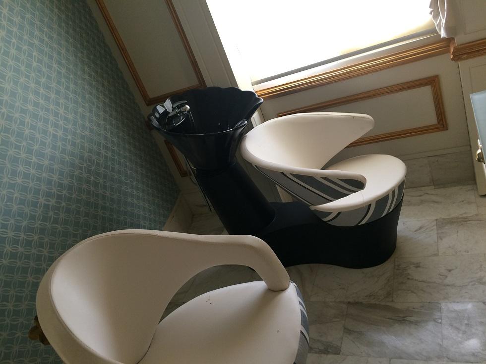 Beauty Salon for sale in Ghazir - صالون تجميل للبيع في غزير