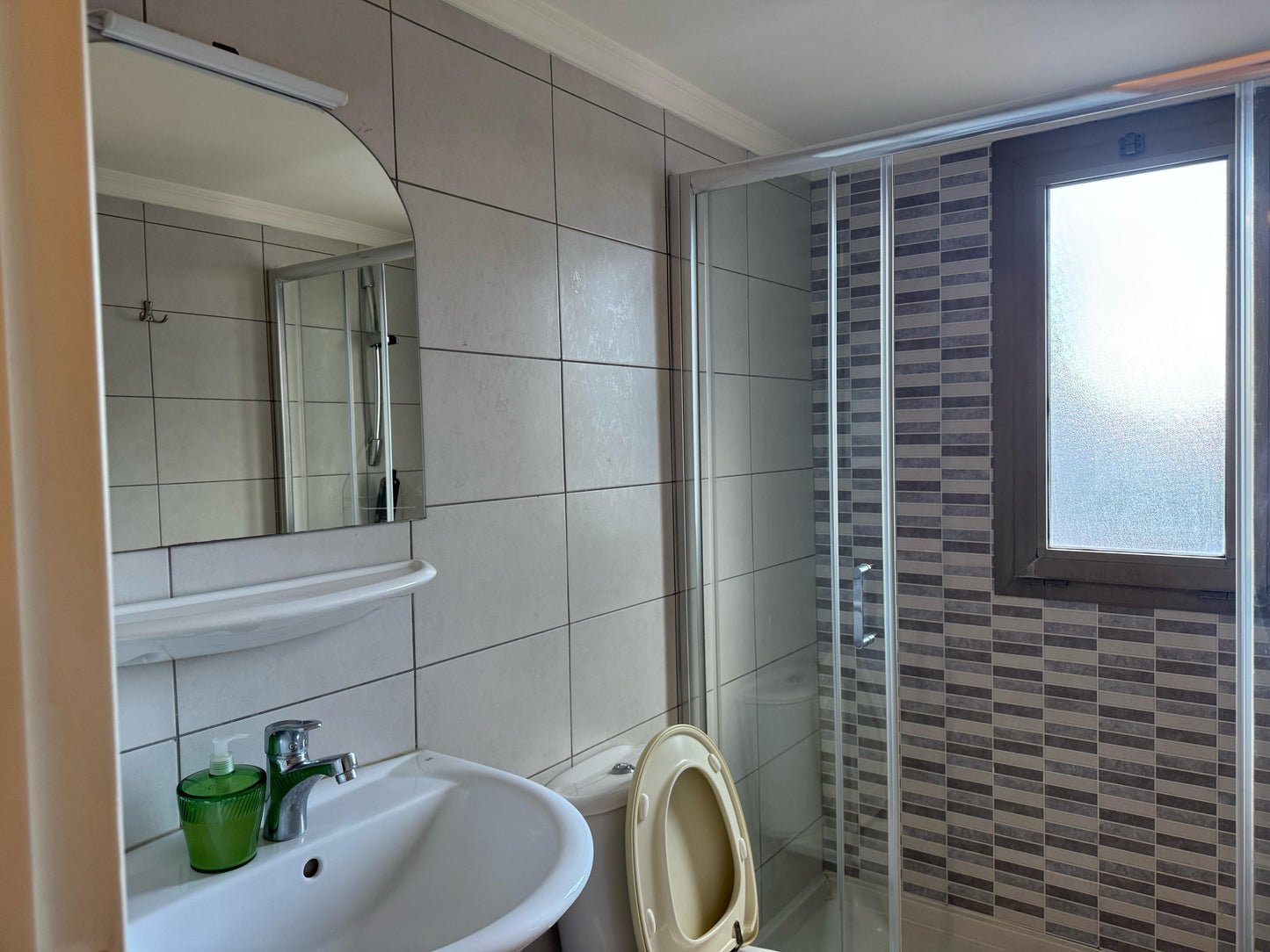 Apartment for rent in Sin El Fil - شقة للإيجار في سن الفيل