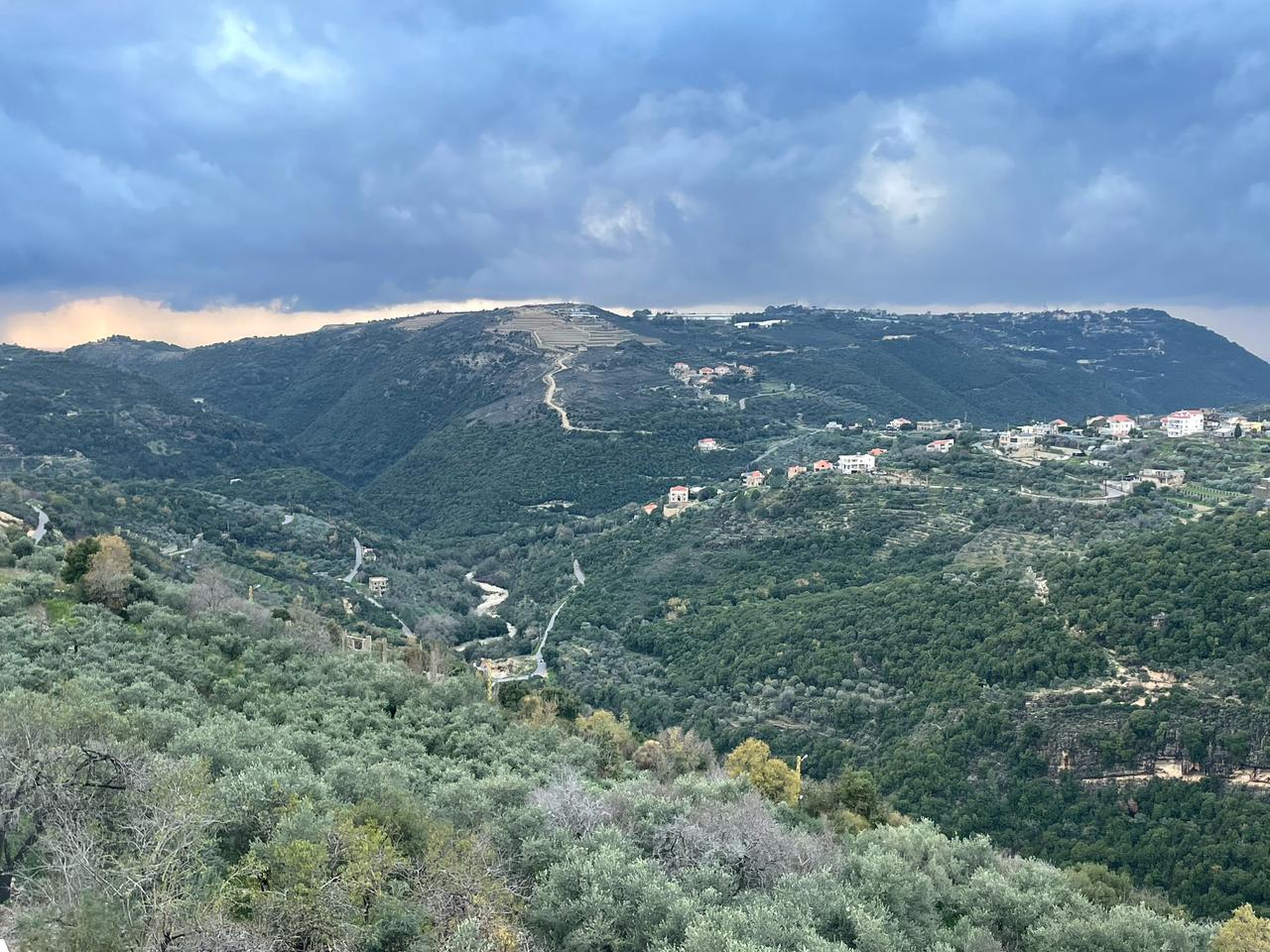 Land for sale in Chemet - أرض للبيع في شامات