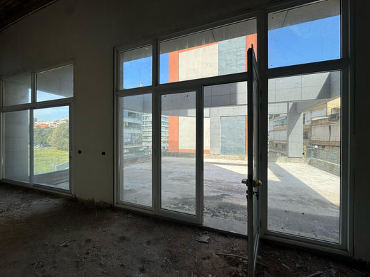 Showroom for rent in Sin El Fil - معرض للإيجار في سن الفيل