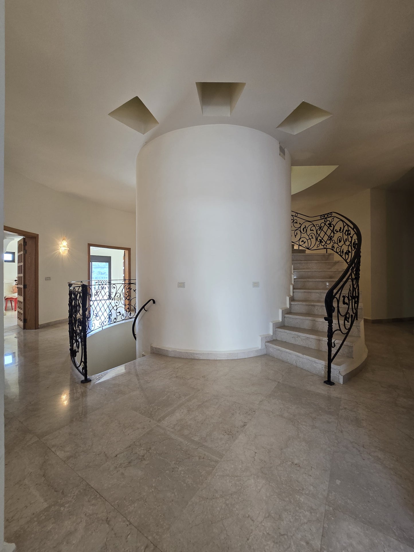 Villa for sale in Balamand - فيلا للبيع في البلمند