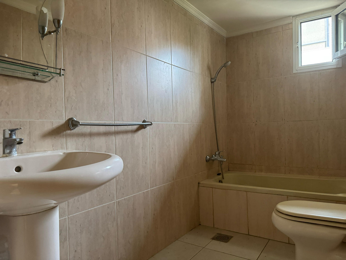 Apartment for sale in Naccache - شقة للبيع في النقاش