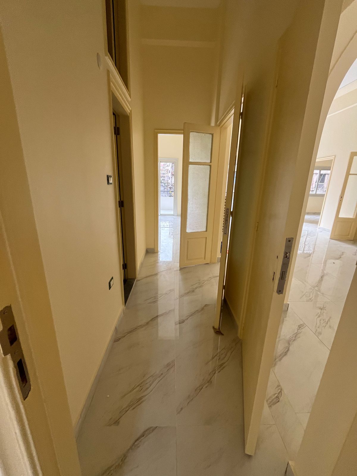 Apartment for sale in Al Zarif - شقة للبيع في الظريف