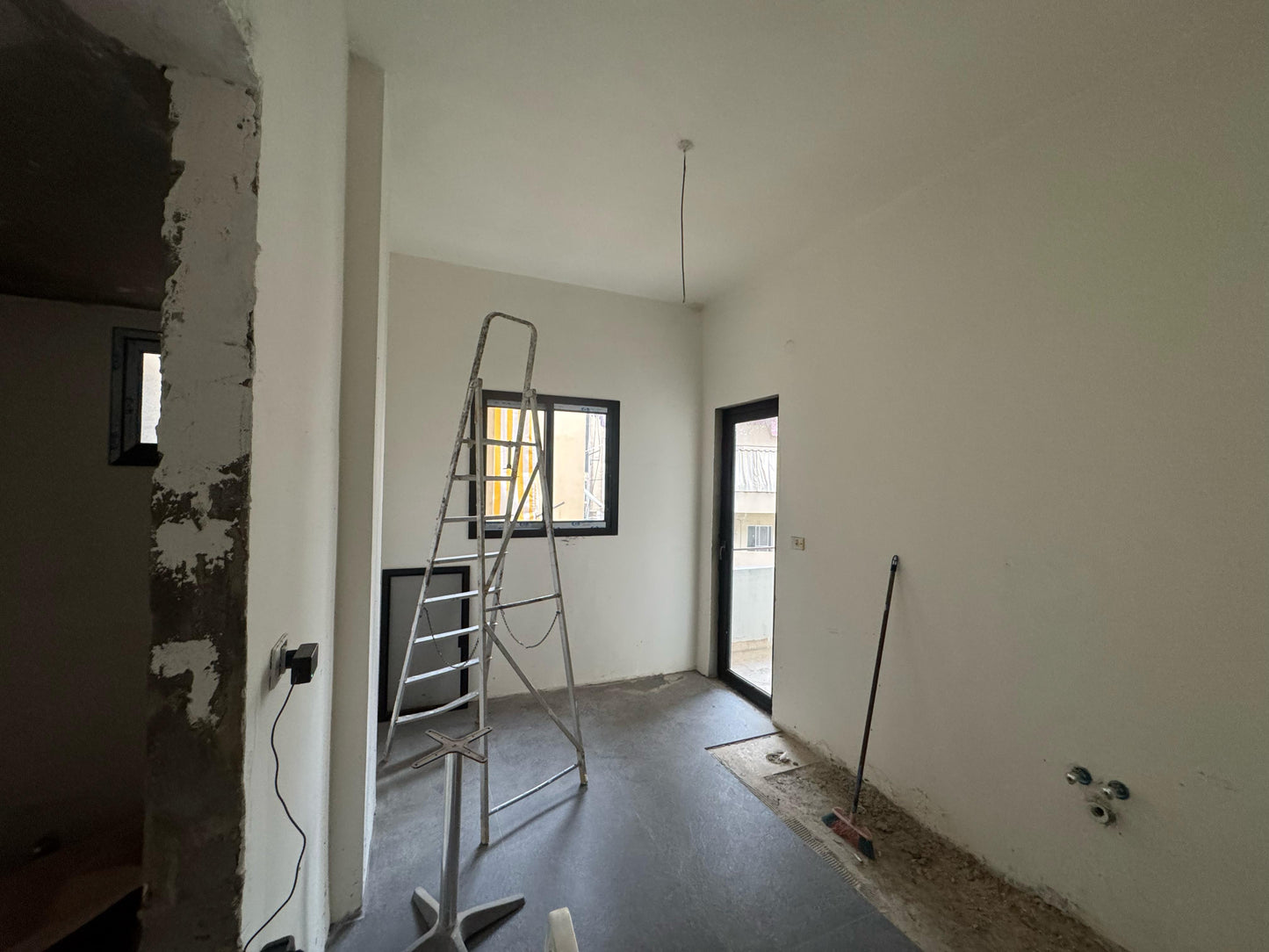 Apartment for sale in Jdeideh - شقة للبيع في الجديدة