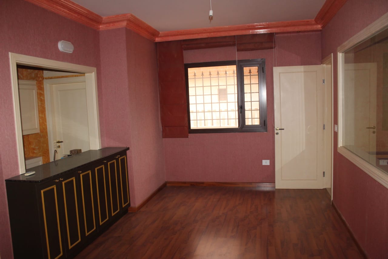 Villa for rent in Ain Aar - فيلا للإيجار في عين عار