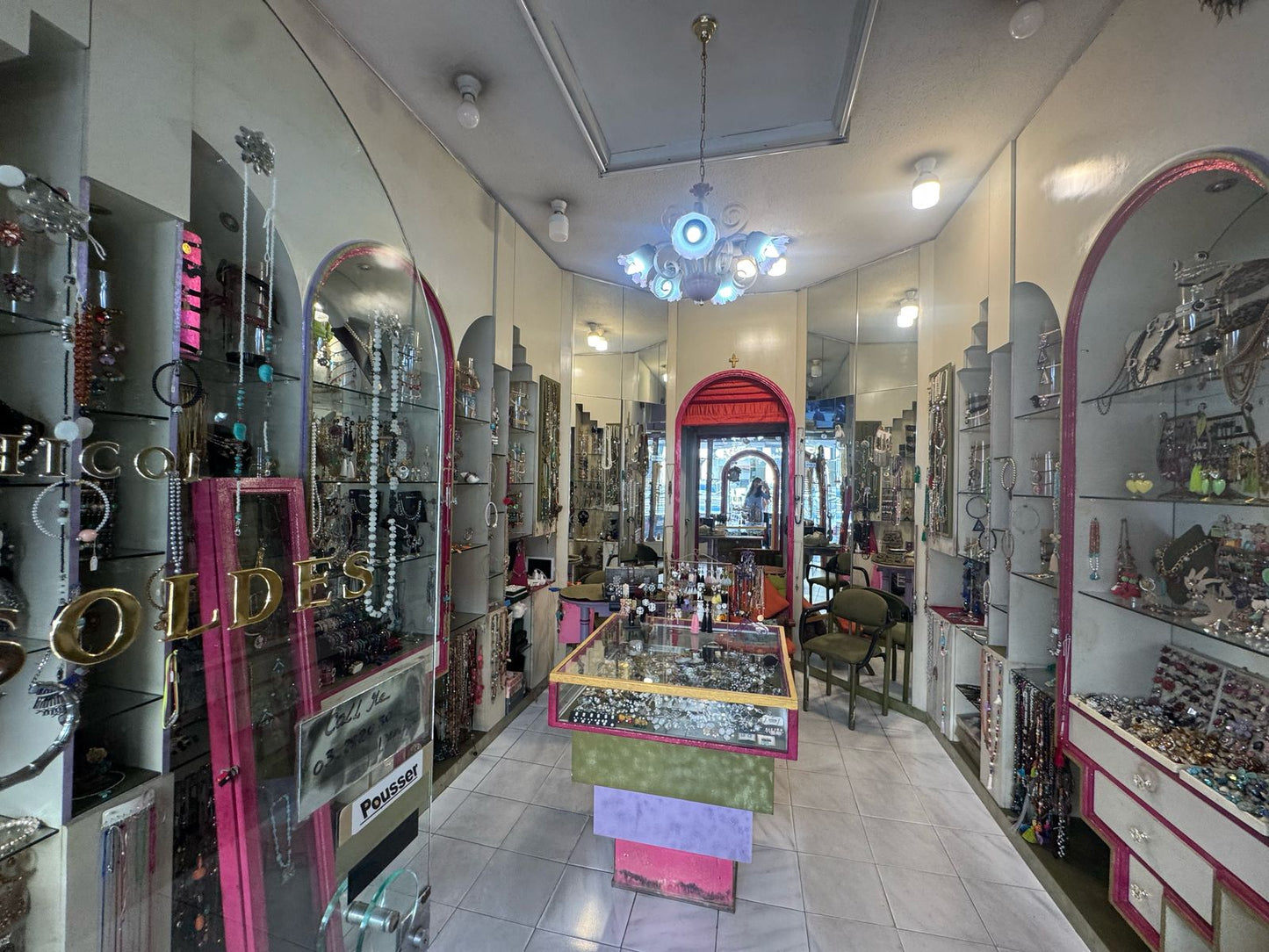 Shop for sale in Zalka - محل للبيع في الزلقا