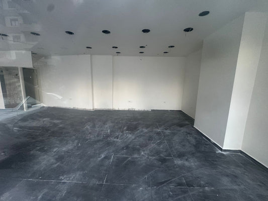 Store for rent in Jdeideh - محل للإيجار في الجديدة