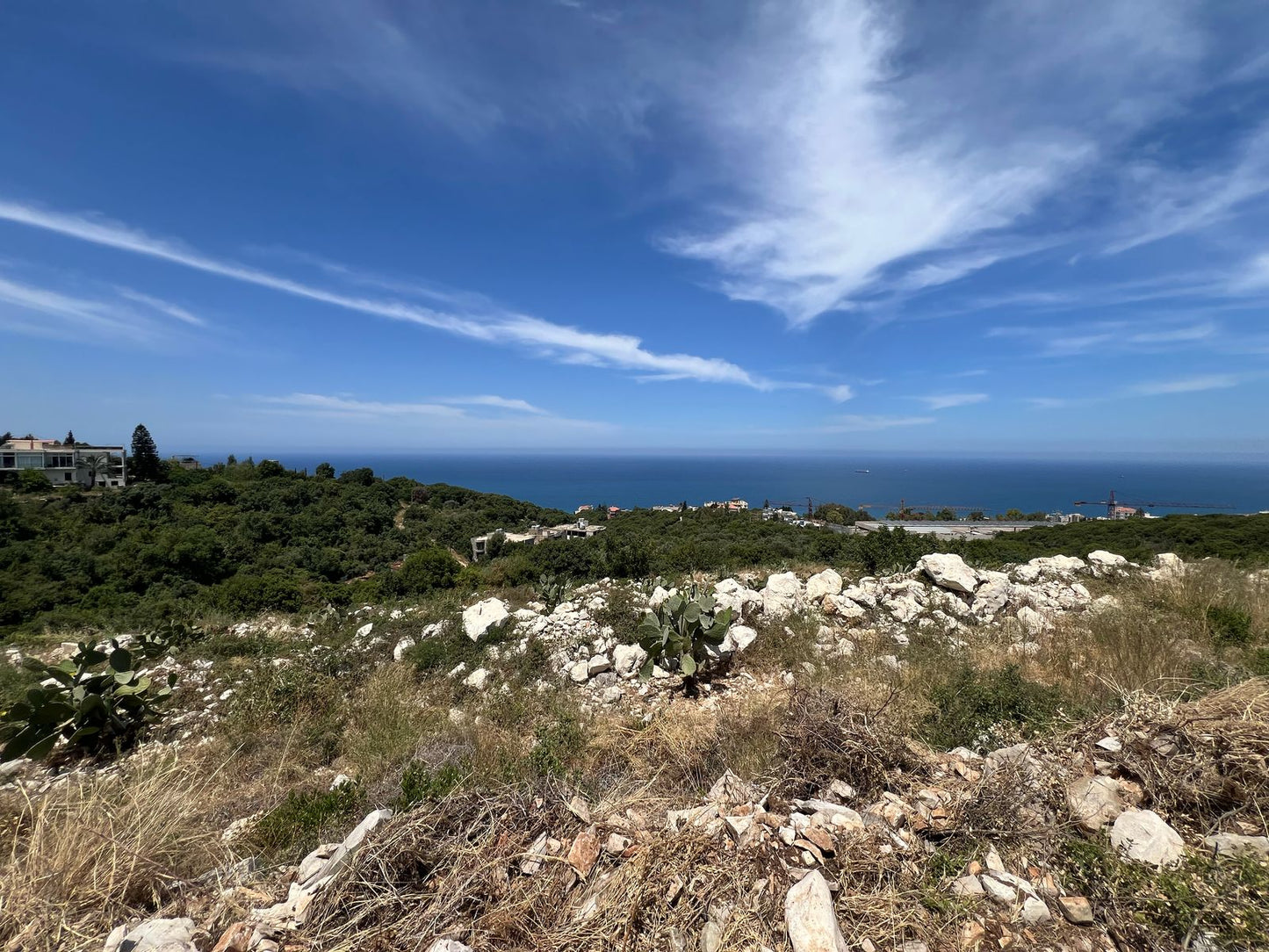 Land for sale in Batroun - أرض للبيع في البترون