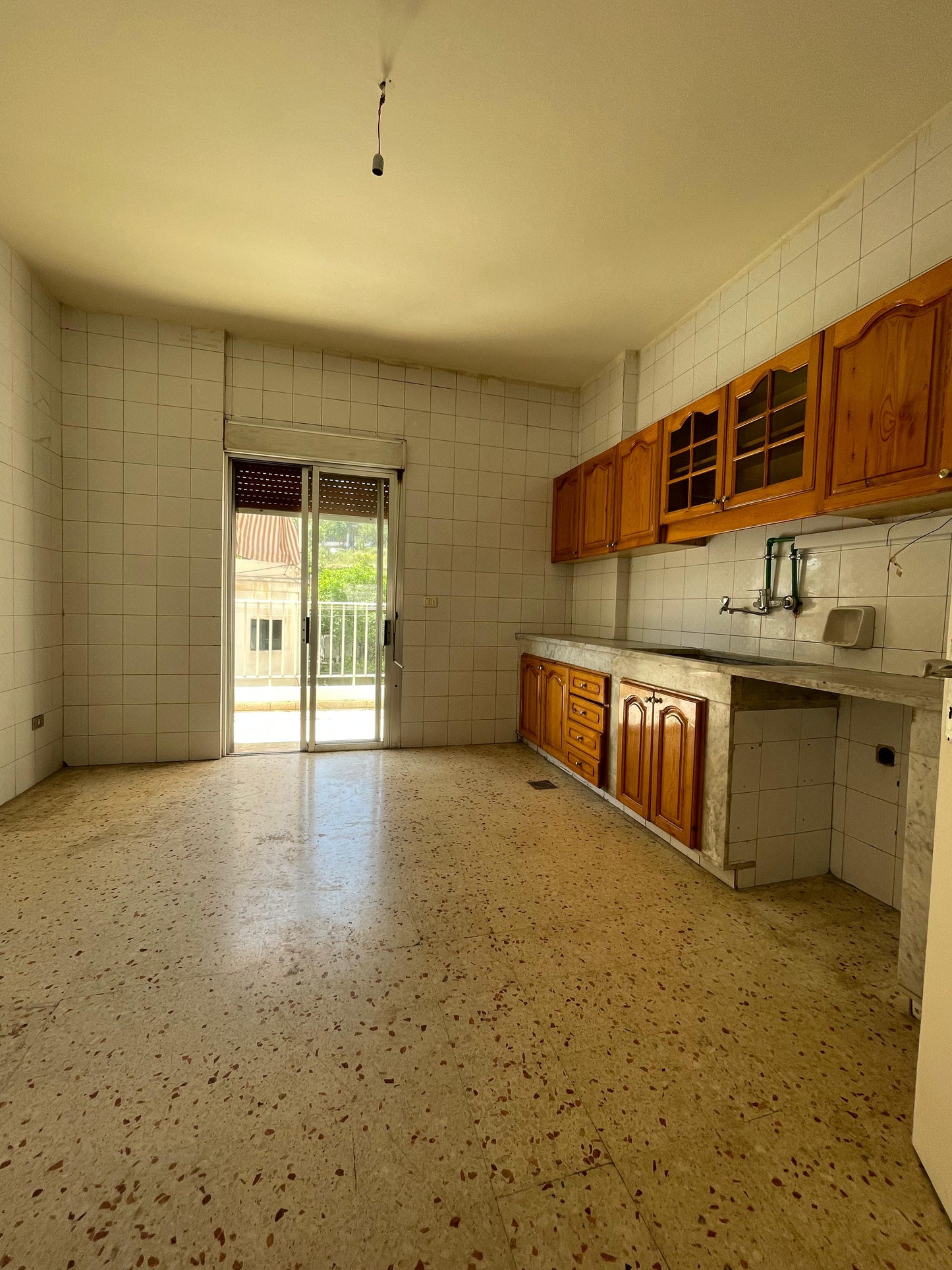 Apartment for rent in Rayfoun - شقة للإيجار في ريفون