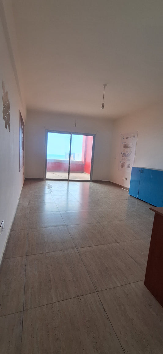 Office for rent in Halat - مكتب للإيجار في حالات GM119K