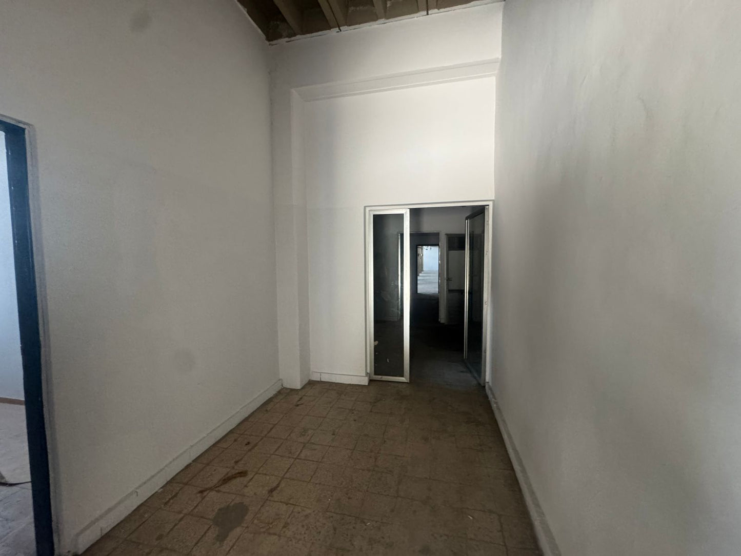 Depot for rent in Nahr El Mot - مستودع للإيجار في نهر الموت