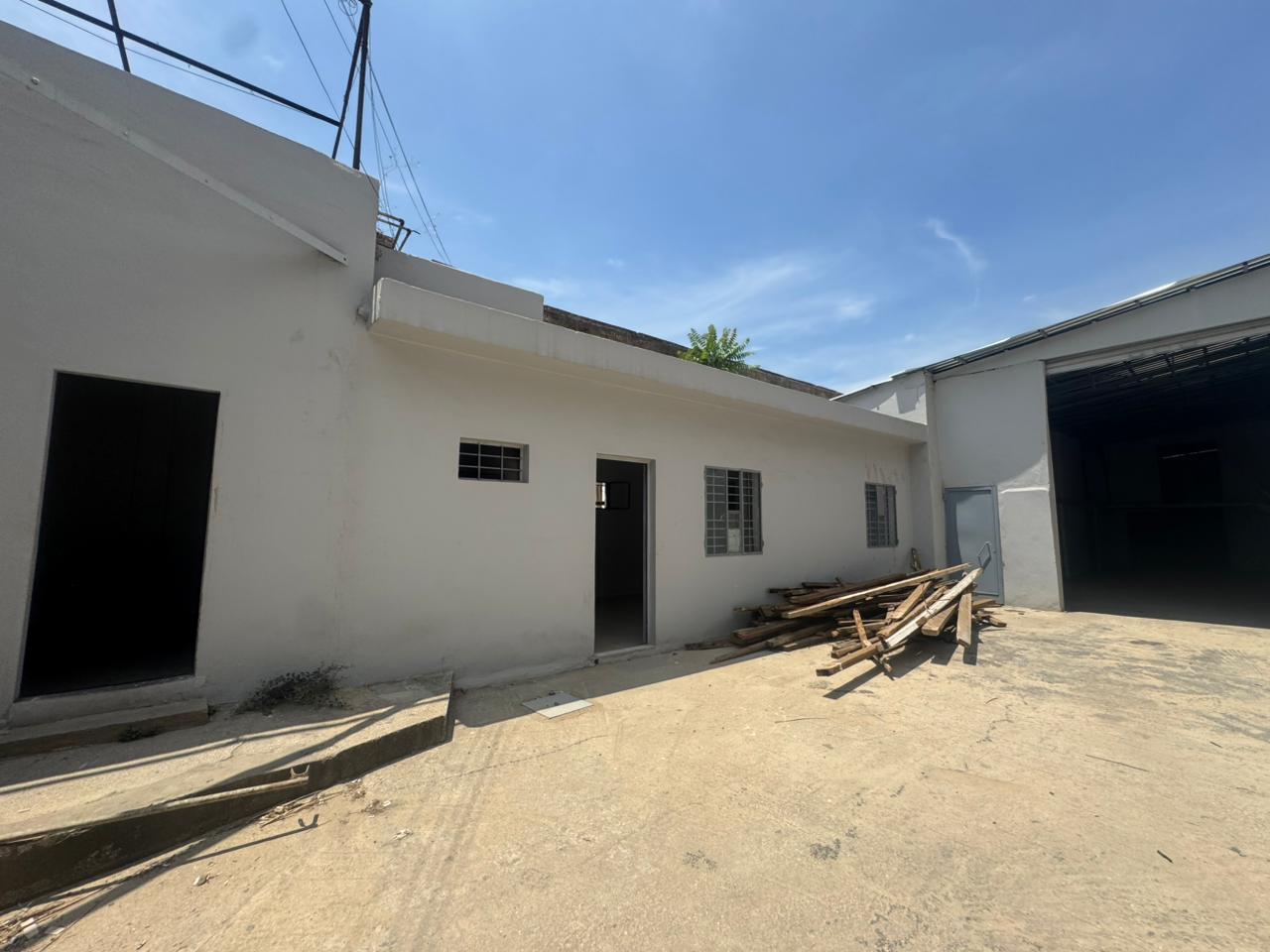 Depot for rent in Nahr El Mot - مستودع للإيجار في نهر الموت