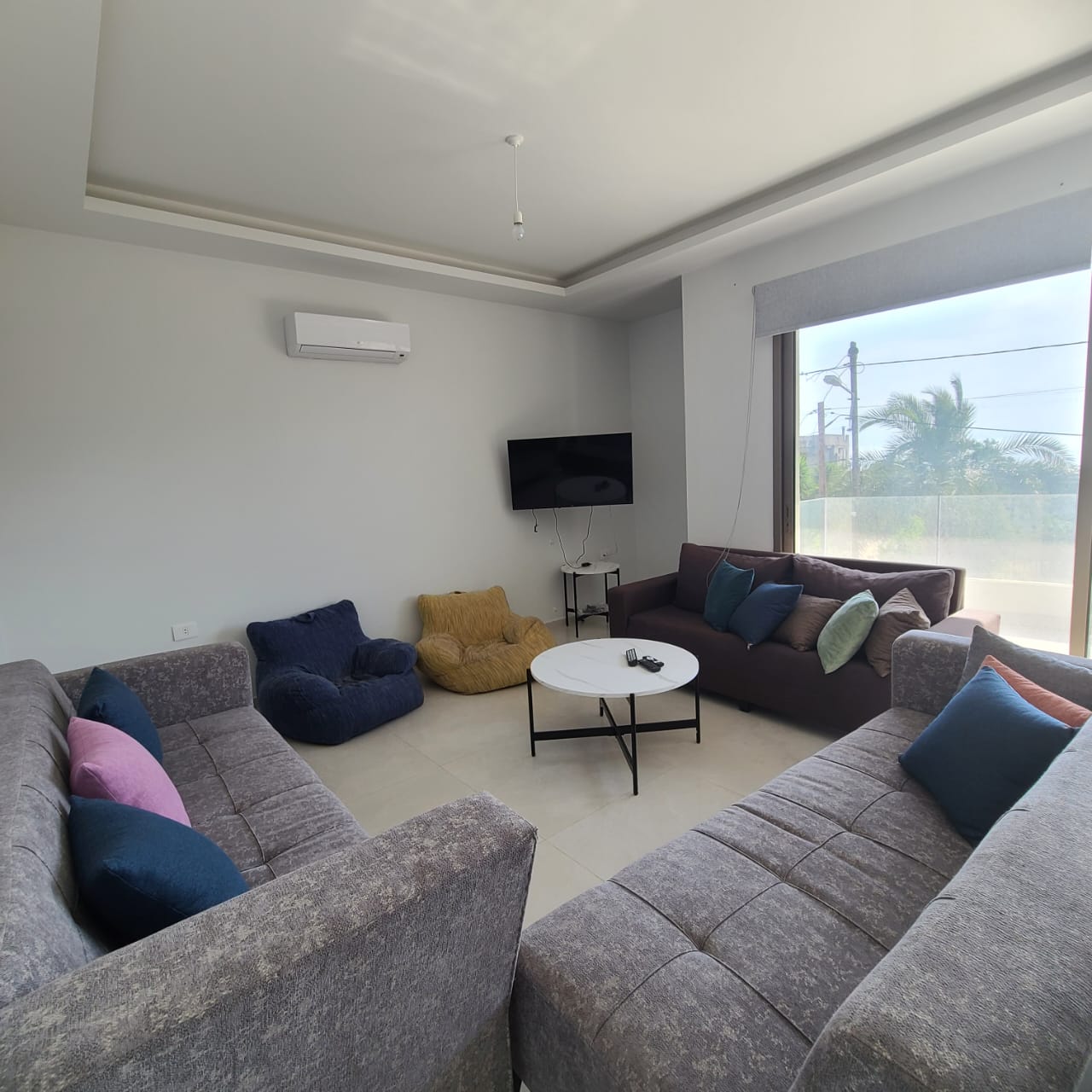 Apartment for rent in Amchit- شقة للإيجار في عمشيت