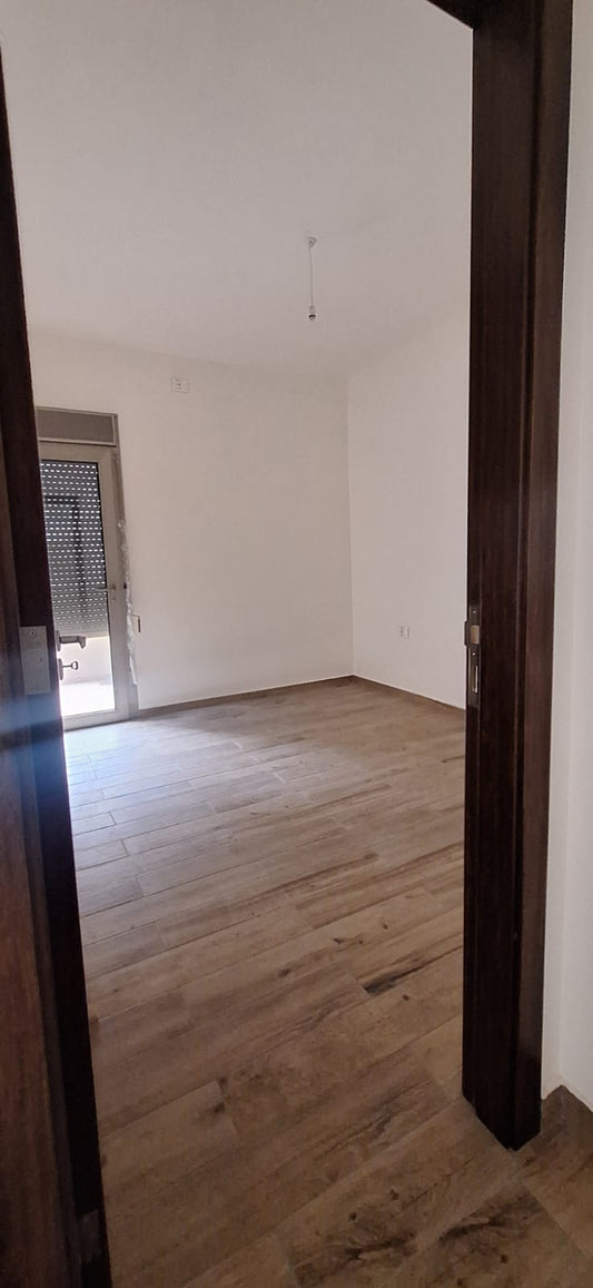 Apartment for sale in Jbeil - شقة للبيع في جبيل GM121K