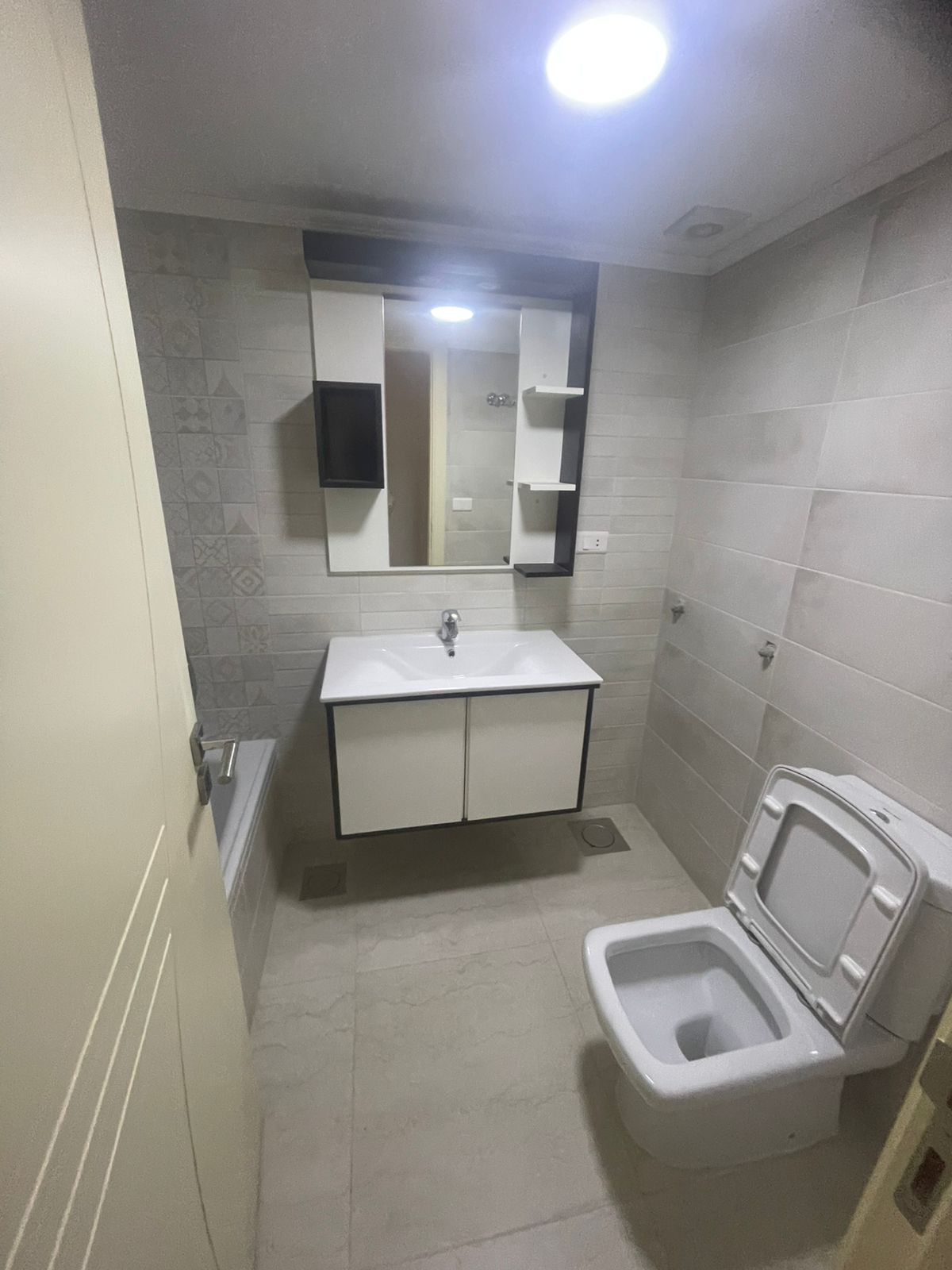 Apartment for sale in Jbeil - شقة للبيع في جبيل