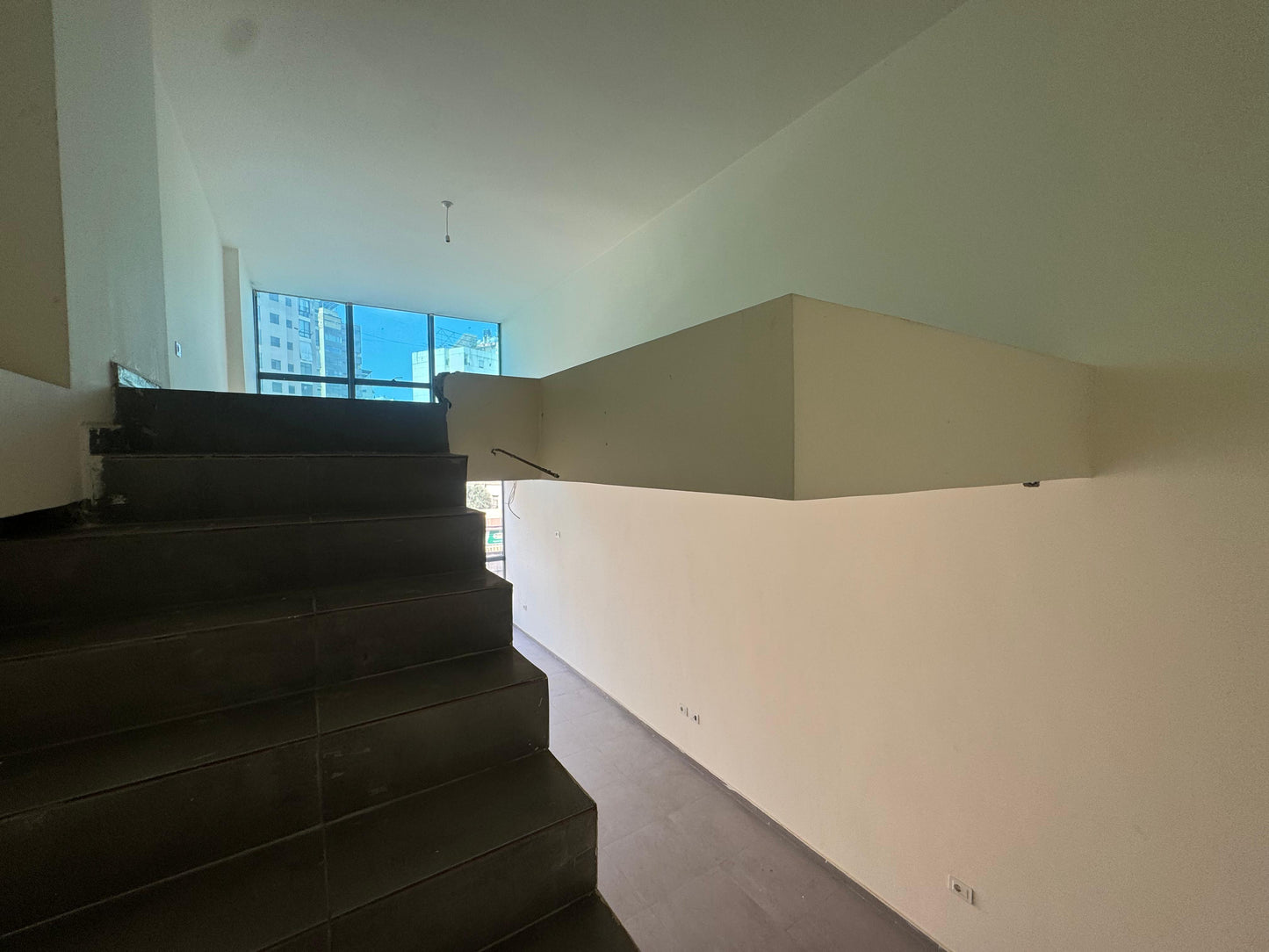 Office for rent in Dekweneh - مكتب للإيجار في الدكوانة