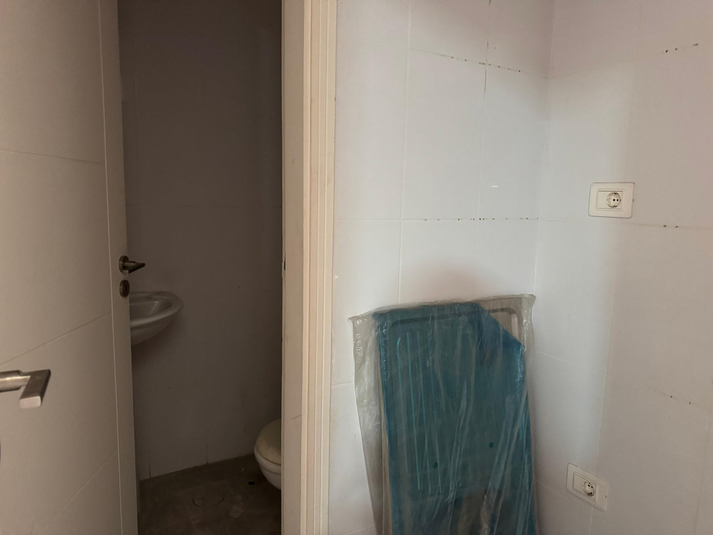 Office for rent in Dekweneh - مكتب للإيجار في الدكوانة