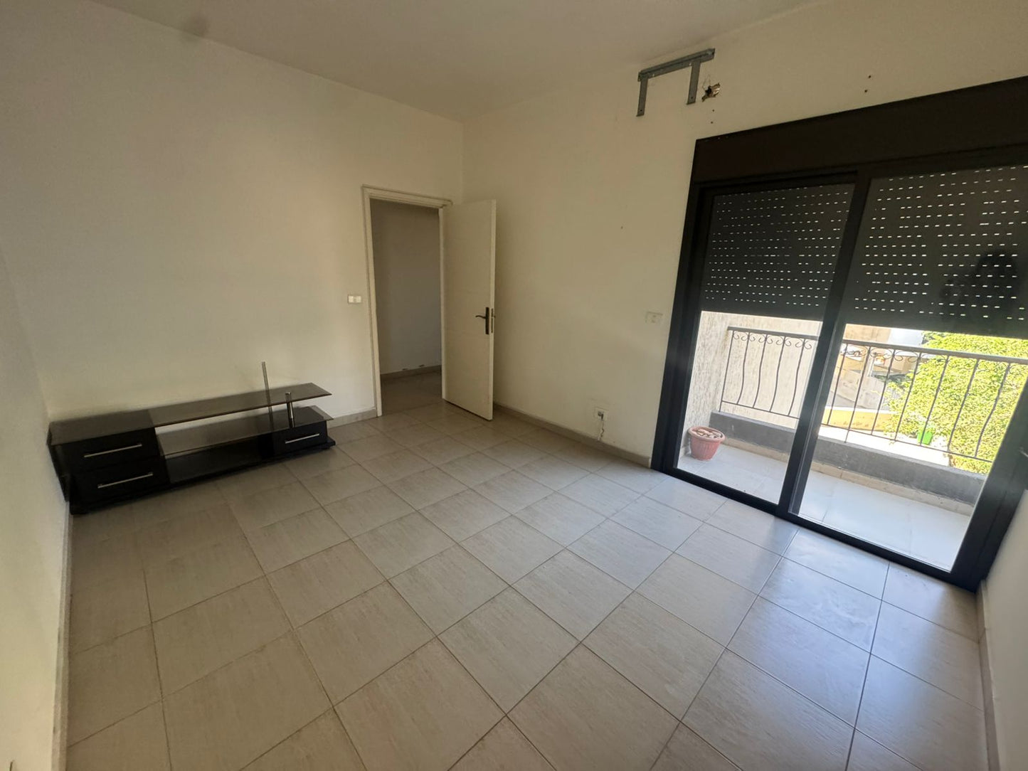 Apartment for sale in Dekweneh - شقة للبيع في الدكوانة