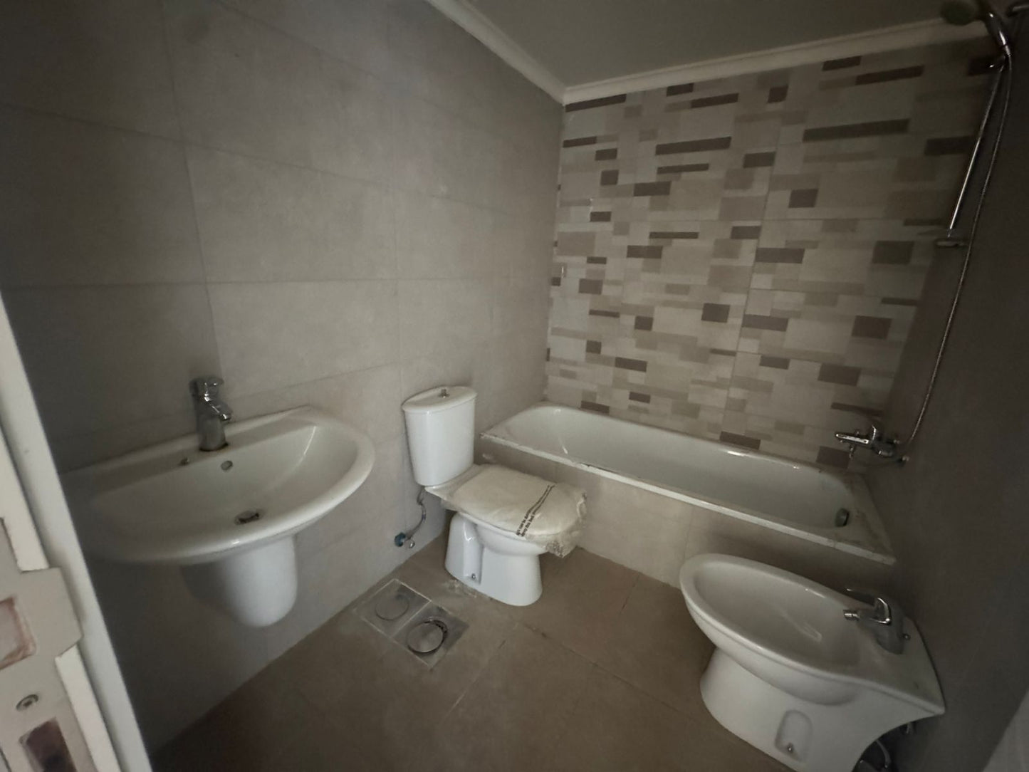 Apartment for sale in Dekweneh - شقة للبيع في الدكوانة