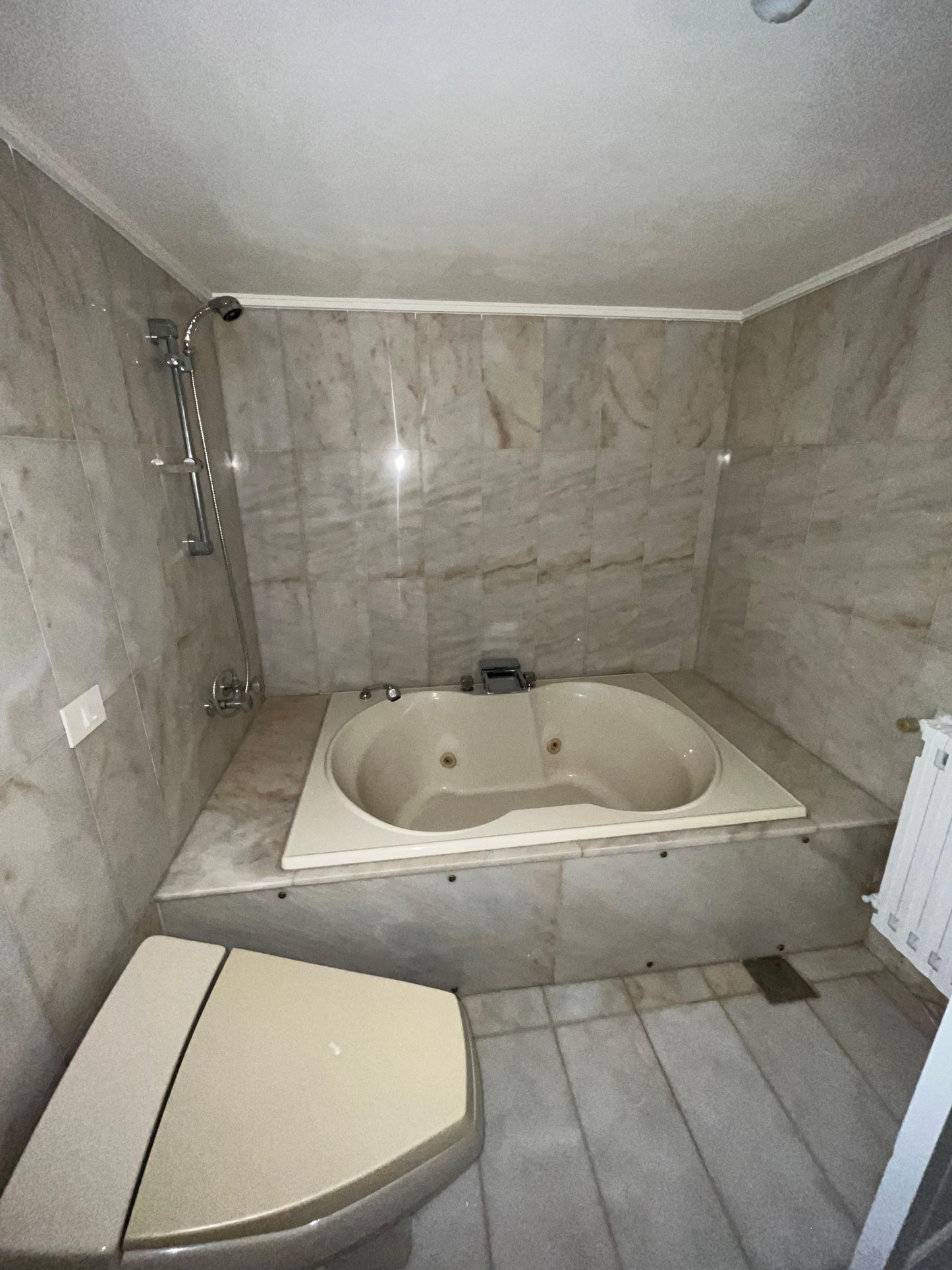 Apartment for rent in Mtayleb - شقة للإيجار في المطيلب