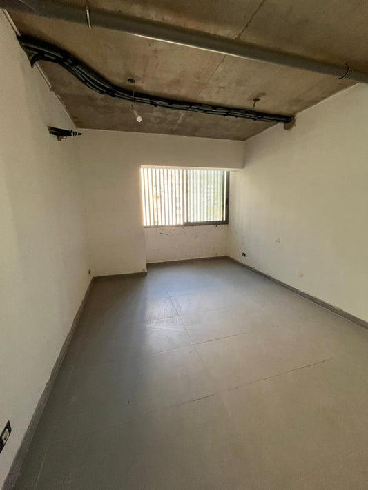 Office for rent in Antelias - مكتب للإيجار في أنطلياس