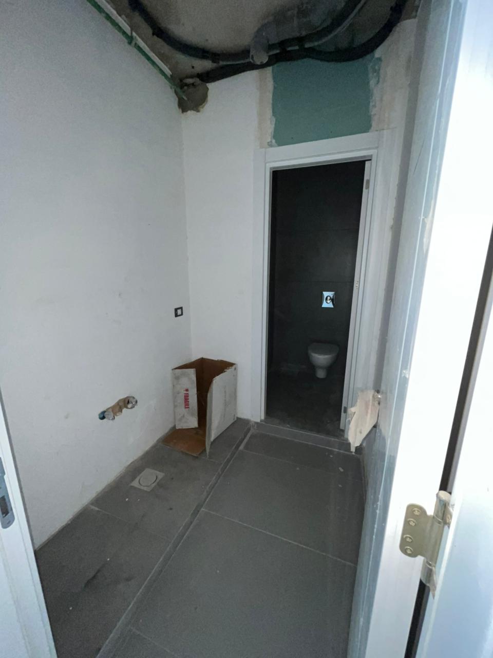 Office for rent in Antelias - مكتب للإيجار في أنطلياس