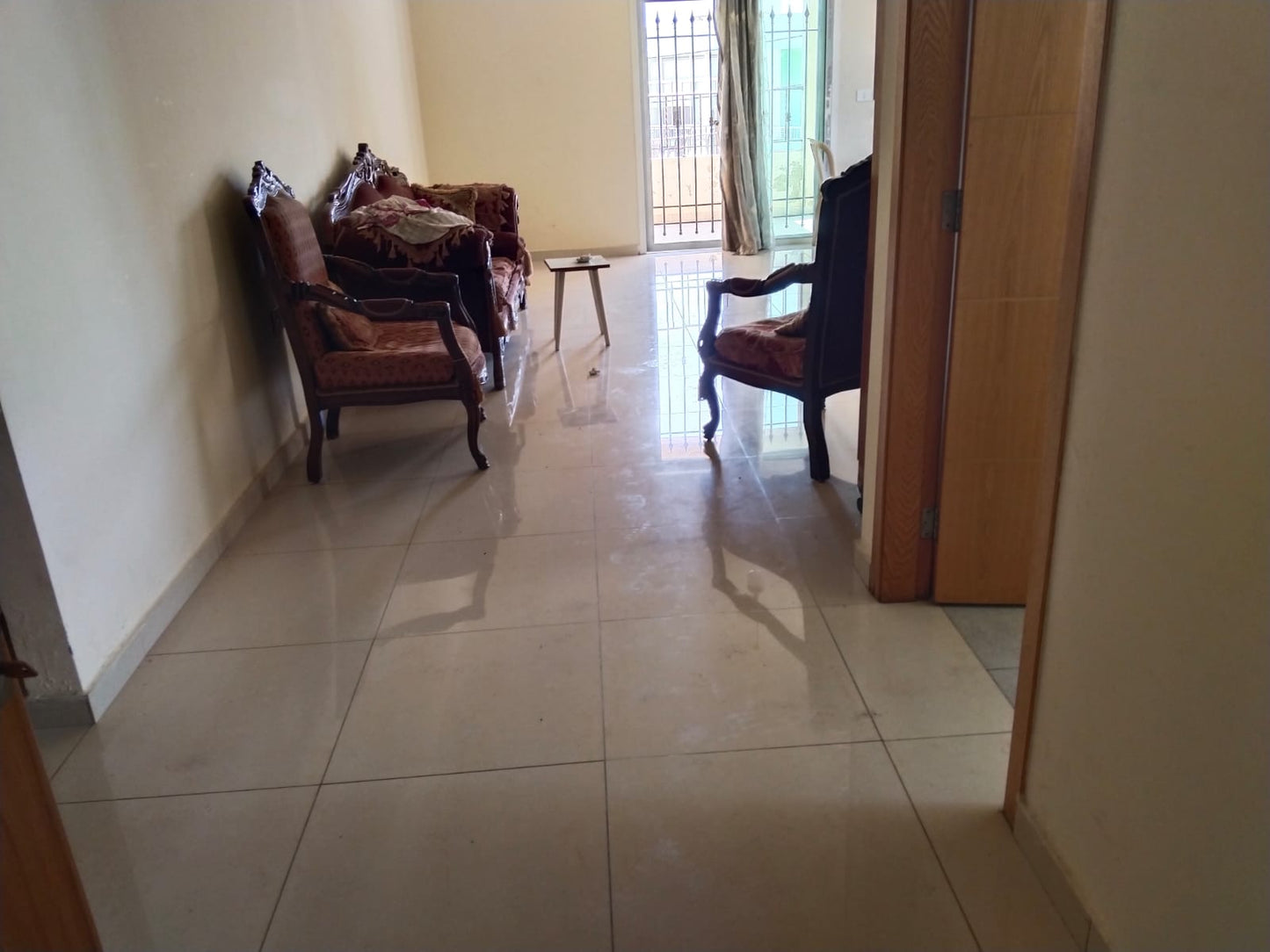 Apartment for rent in Amchit - شقة للإيجار في عمشيت