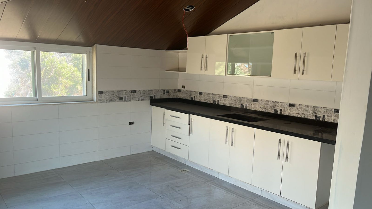 Apartment for sale in Khaldeh - شقة للبيع في خلدة