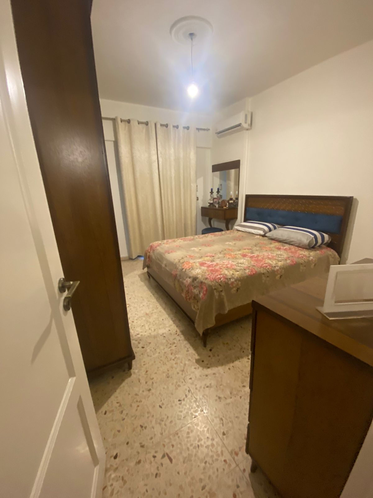 Apartment for sale in Haret Hreik - شقة للبيع في حارة حريك