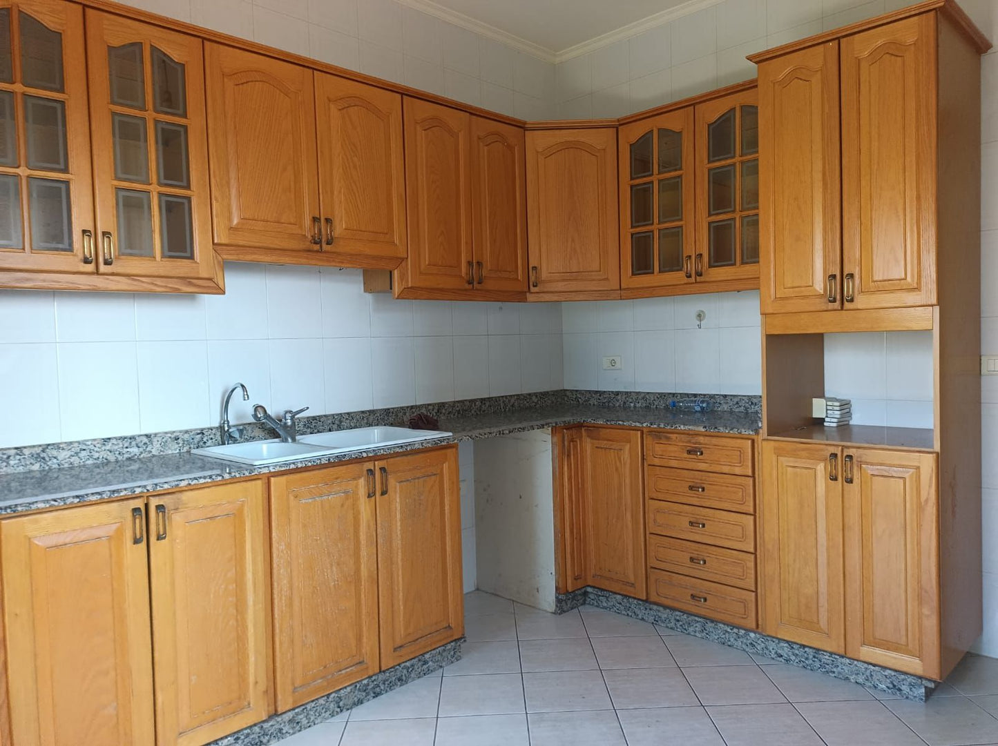 Apartment for rent in Batroun - شقة للإيجار في البترون