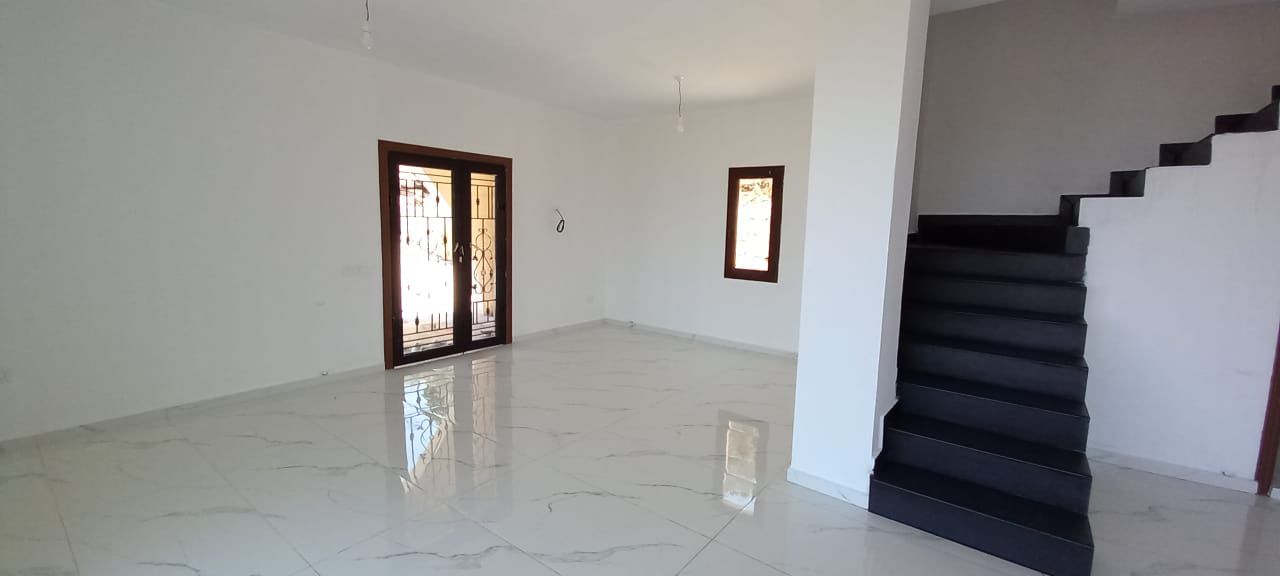 Villa for sale in Batroun - فيلا للبيع في البترون