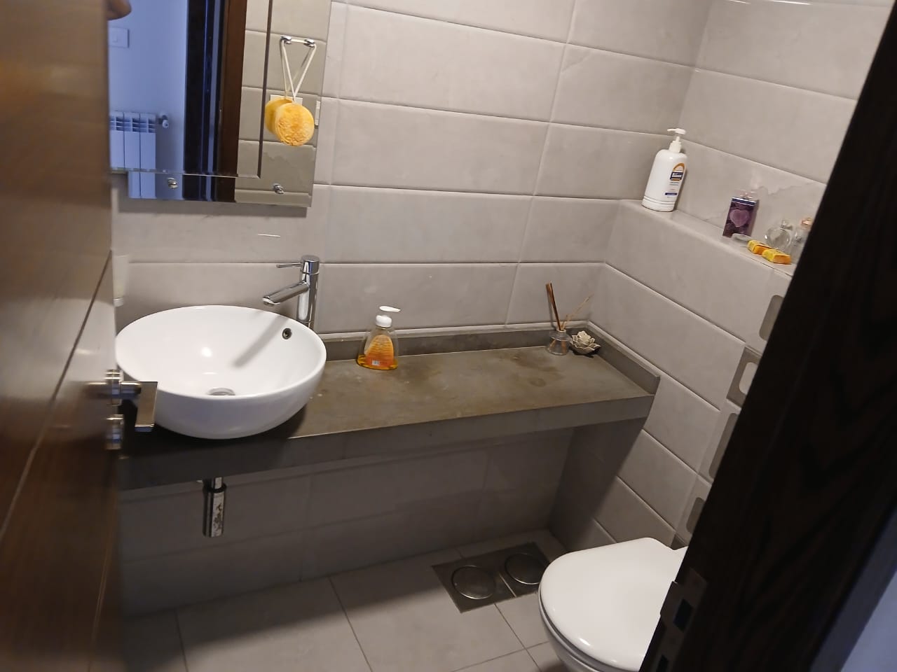 Apartment for sale in Amchit - شقة للبيع في عمشيت